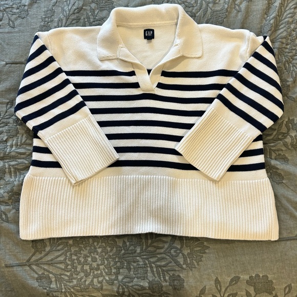 GAP Sweaters - GAP Women's Cotton Sweater - Navy and Cream Stripes-Sz L
